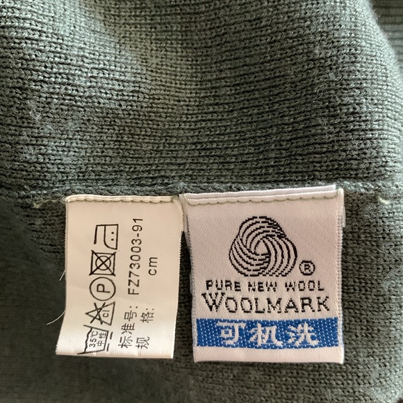 Wool sweater. Color green sage. - Picture 4 of 4